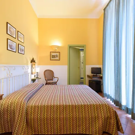 Hotel Mergellina 3*