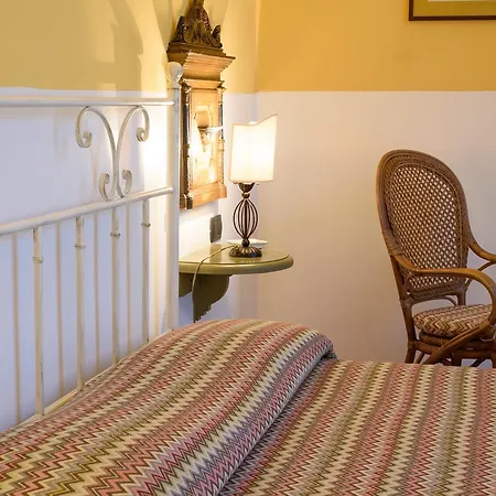 Hotel Mergellina 3*