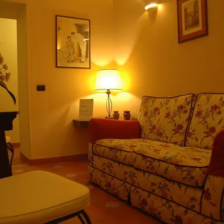 Hotel Mergellina 3*