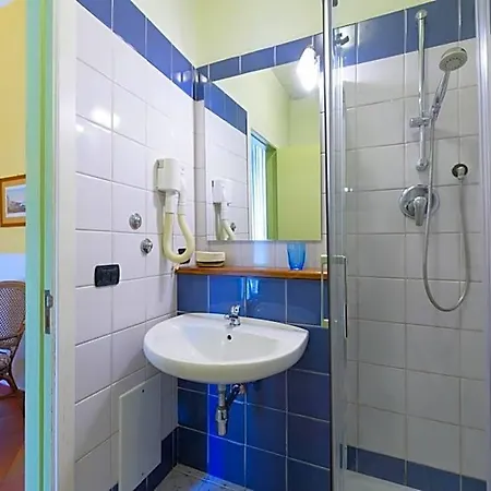 Hotel Mergellina 3*