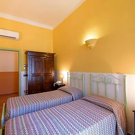 Mergellina 3*