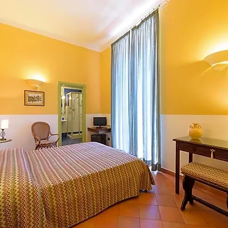 Mergellina 3*