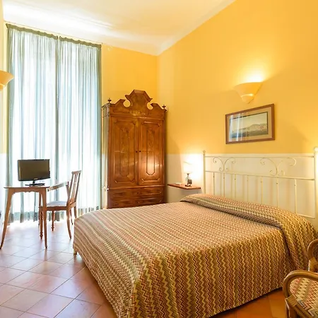 Mergellina 3* Νάπολη