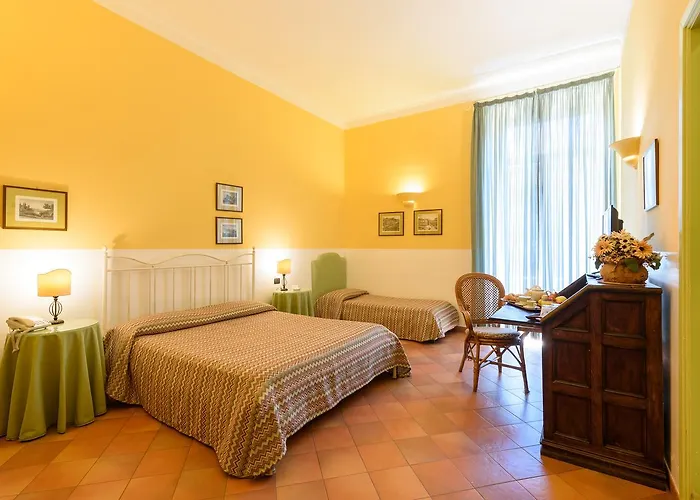 Mergellina 3*